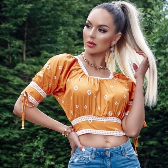 Tops - Orange Daisy Floral Print Lace Trim Short Sleeve Crop Top